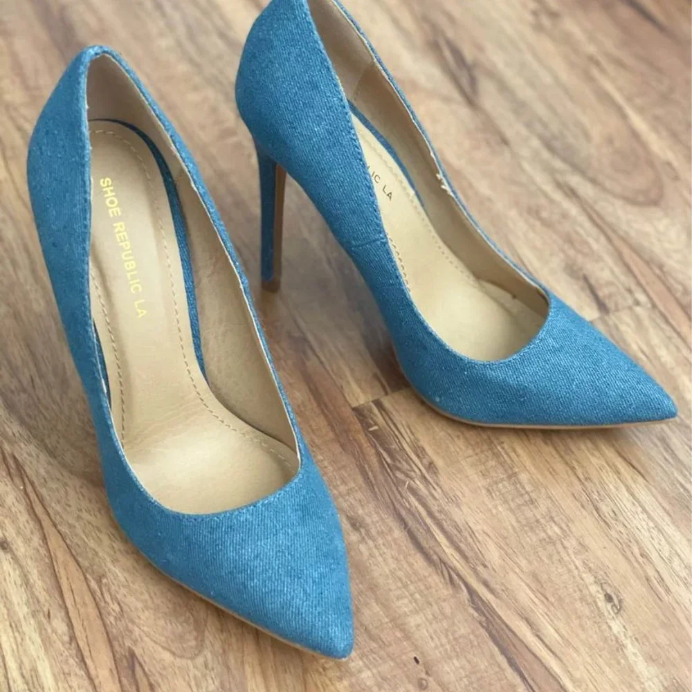 Shoe Republic LA • Denim Pumps - Picture 3 of 3